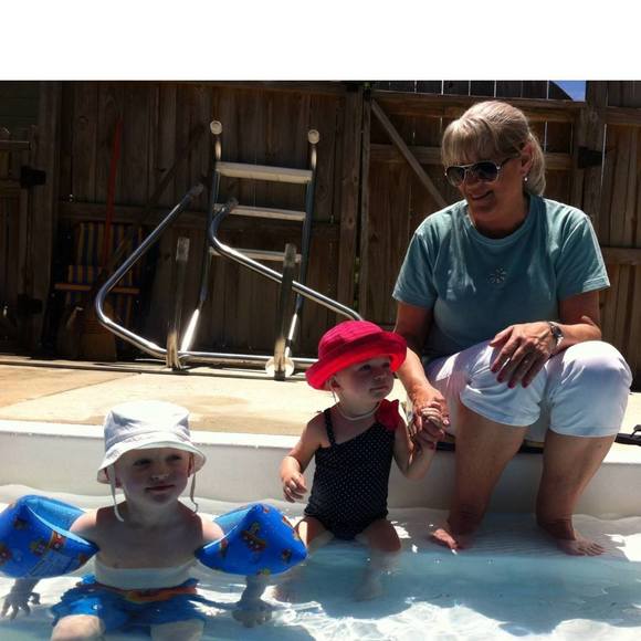 Meet your Posher, Vanessa - Picture 1 of 1